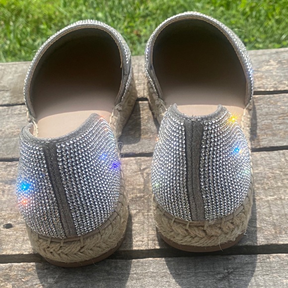 🌈 Steve Madden Iridescent Holographic Rhinestone Espadrilles NWOT 🌈 - Picture 8 of 8